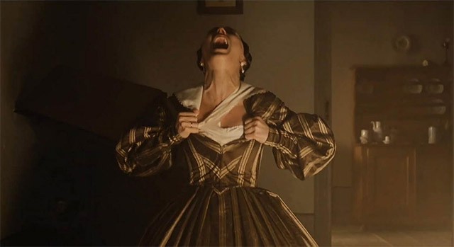 Nosferatu kể câu chuyện tình yêu kinh hoàng giữa ma cà rồng và người phụ nữ trẻ bị ma ám