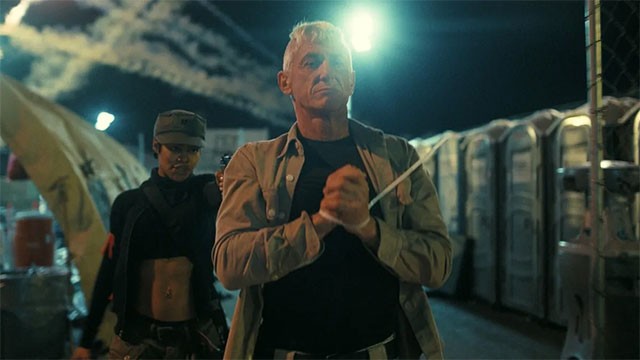 Khám phá một câu chuyện báo thù bí ẩn được lồng ghép vào những pha hành động, phiêu lưu bi tráng