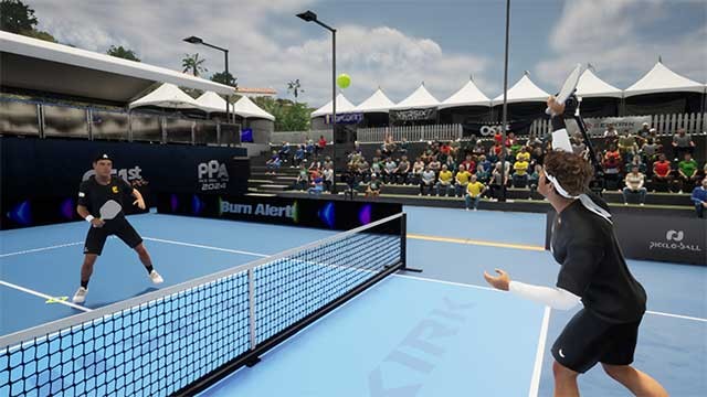 Thi đấu với những người chơi có trình độ ngang nhau trên khắp thế giới