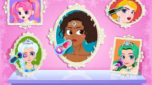 Vô số dụng cụ trang điểm: son, phấn mắt, mi giả, kính áp tròng, phấn má hồng,...