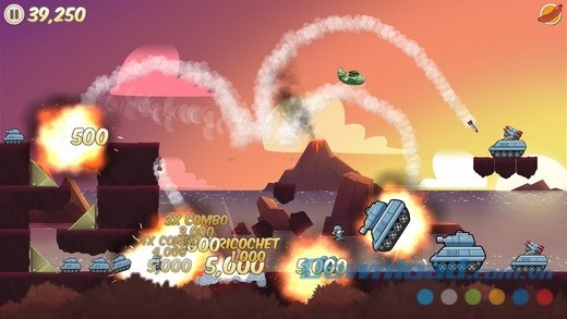 Sausage Bomber cho iOS có gameplay ném bóm dễ điều khiển nhưng khó trúng địch