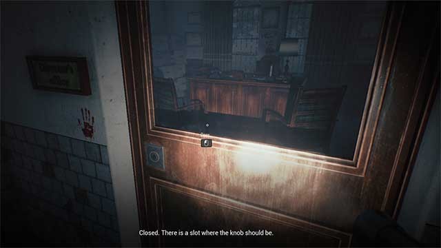 Hãy tìm chỗ ẩn nấp và đừng gây ra bất kỳ tiếng ồn nào