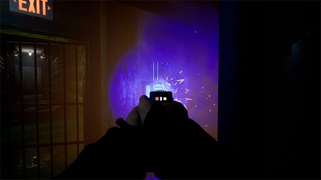 Được trang bị súng điện, bạn sẽ chiến đấu hay bỏ trốn?!?