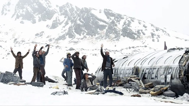 Poster phim Cộng đồng trong tuyết - Society of the Snow trên Netflix tháng 1/2024