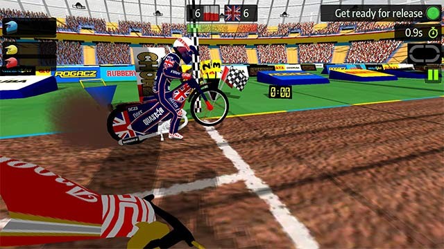 Chơi game Speedway Challenge ở nhiều góc nhìn khác nhau tùy theo thiết lập camera