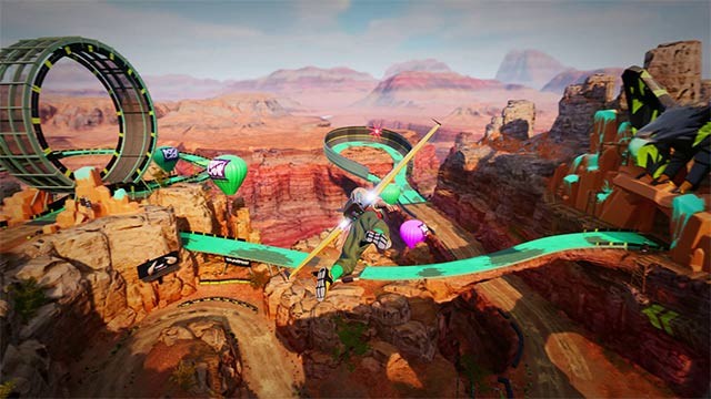 Xé toạc chướng ngại vật, bay lượn và phô diễn những kỹ năng đáng kinh ngạc