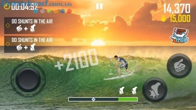 Phô diễn những kỹ năng lướt sóng chuyên nghiệp