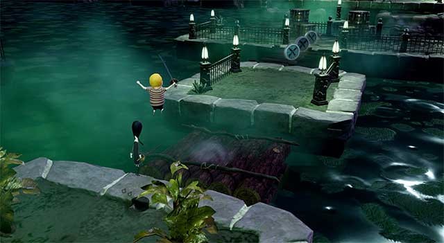 Khám phá dinh thự Addams một mình hoặc với tối đa 4 người bạn