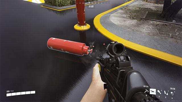 Bắn vào các bể và thùng để thiêu rụi kẻ thù từ xa