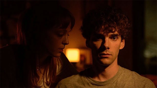 Một chàng trai vô cảm bị người mẹ lợi dụng biến thành sát thủ...