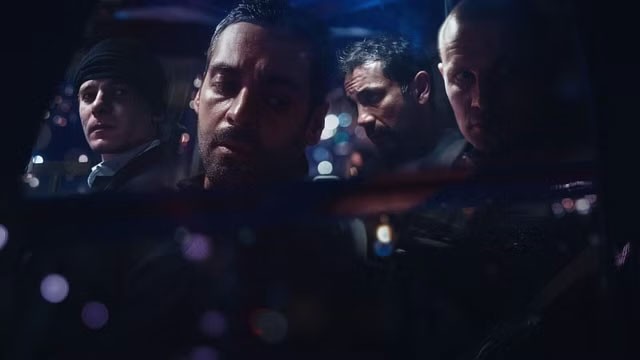 The Helicopter Heist kết hợp giữa những pha hành động nghẹt thở với tội phạm ly kỳ