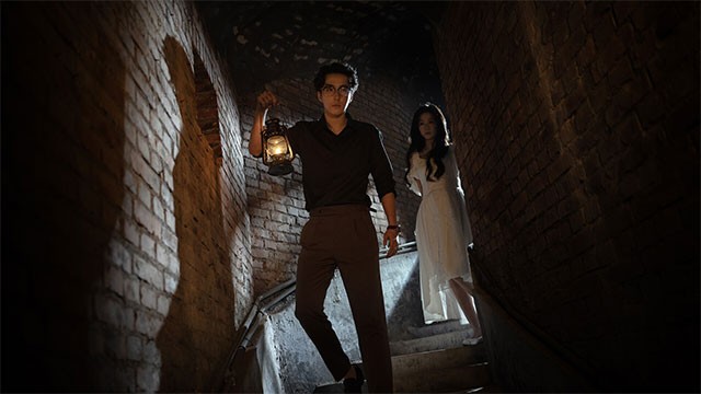 Hợp tác hay là đối đầu? Tìm kiếm sự cứu rỗi hay trở thành sát nhân?