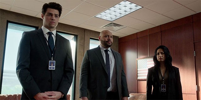 Câu chuyện về luật sư trẻ của CIA rơi vào vòng xoáy xung đột quốc tế nguy hiểm