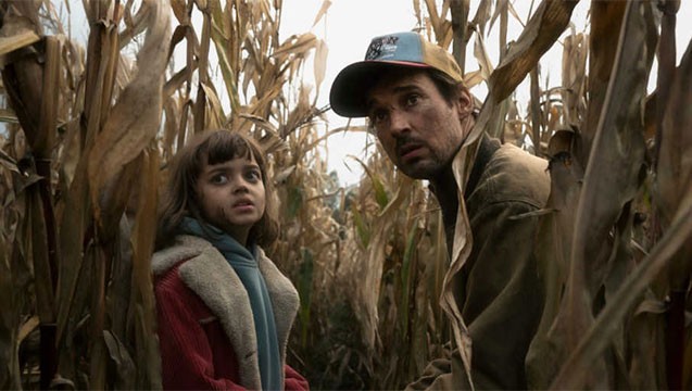 ... là hành trình tìm kiếm trong tuyệt vọng của chồng và con gái với những mối đe dọa mới