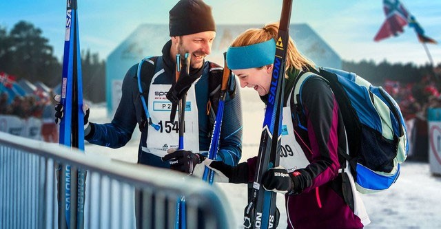 Poster bộ phim truyền cảm hứng: Sai đường - The Wrong Track trên Netflix tháng 2