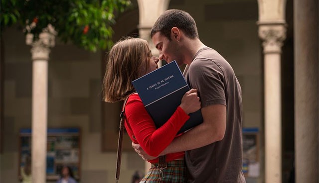 Liệu Rachel và Ares có vượt qua rào cản gia đình để có 'Happy Ending' trong Through My Window: Looking At You