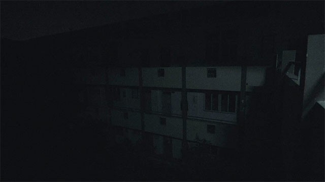 Cùng những người sống sót khác thoát khỏi ngôi trường kỳ lạ trong Undead Realm: Ego