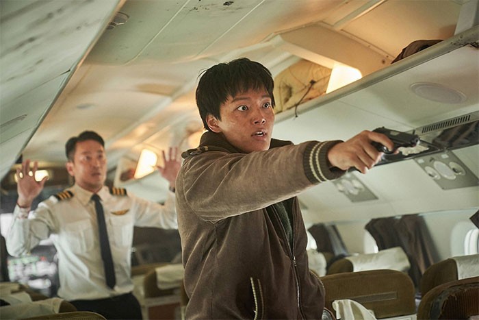 Yeo Jin Goo trong vai tên cướp máy bay