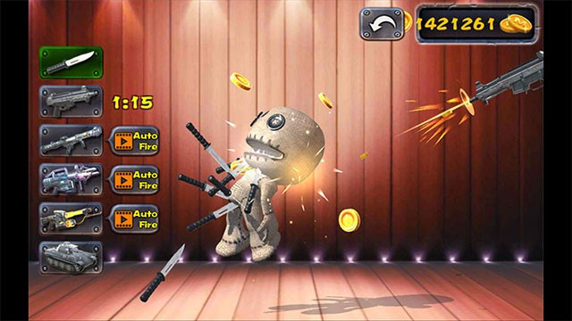 Thực hiện những màn tra tấn với đủ loại vũ khí