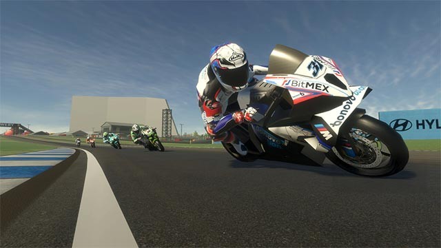 Trải nghiệm những mẫu xe đua nổi tiếng từ các thương hiệu quen thuộc