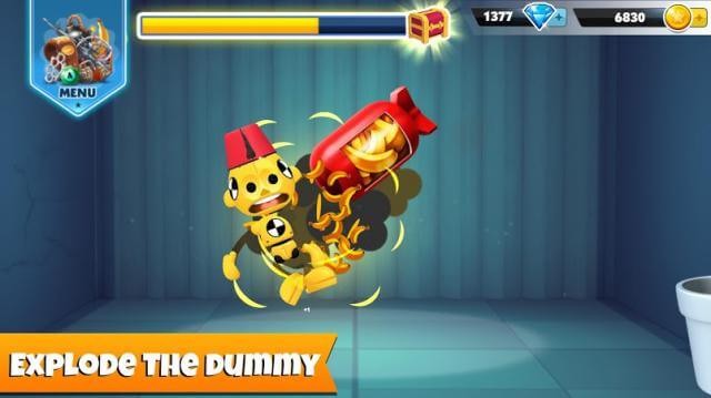 Tra tấn hình nộm bằng những hình thức khủng khiếp trong Whack the Dummy